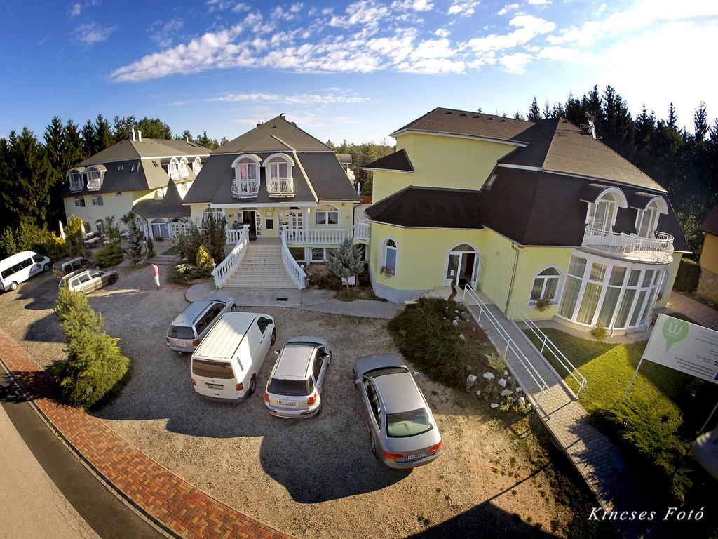 Gosztola Gyoengye-Az Erdo Szallodaja Exterior foto